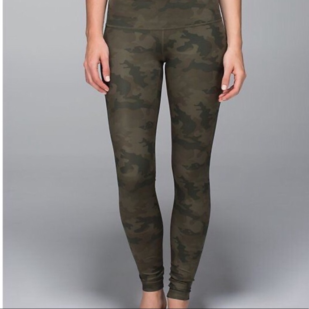 Lululemon size 6 camo wunder under great condition